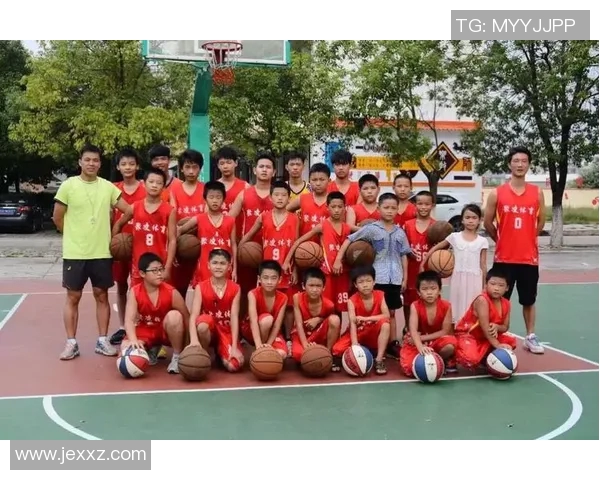 张静的篮球人生:从热爱到坚持的深度对话与成长之路 张静的篮球人生:从热爱到坚持的深度对话与成长之路