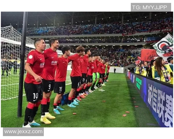 深圳足球队灵活性变革引发热议助力球队重塑竞争力与未来发展