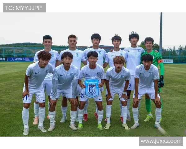 赛后分析：上海足球队与深圳足球队实力对比及比赛亮点回顾